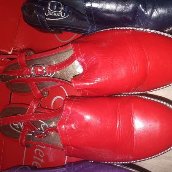 Nineteens - Picture 4 of 13